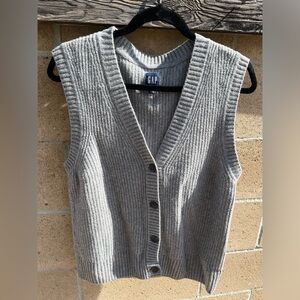 Gap gray button up vest M tall